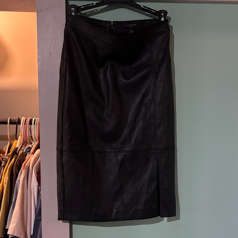 Ann Taylor Classic Black Pencil Skirt